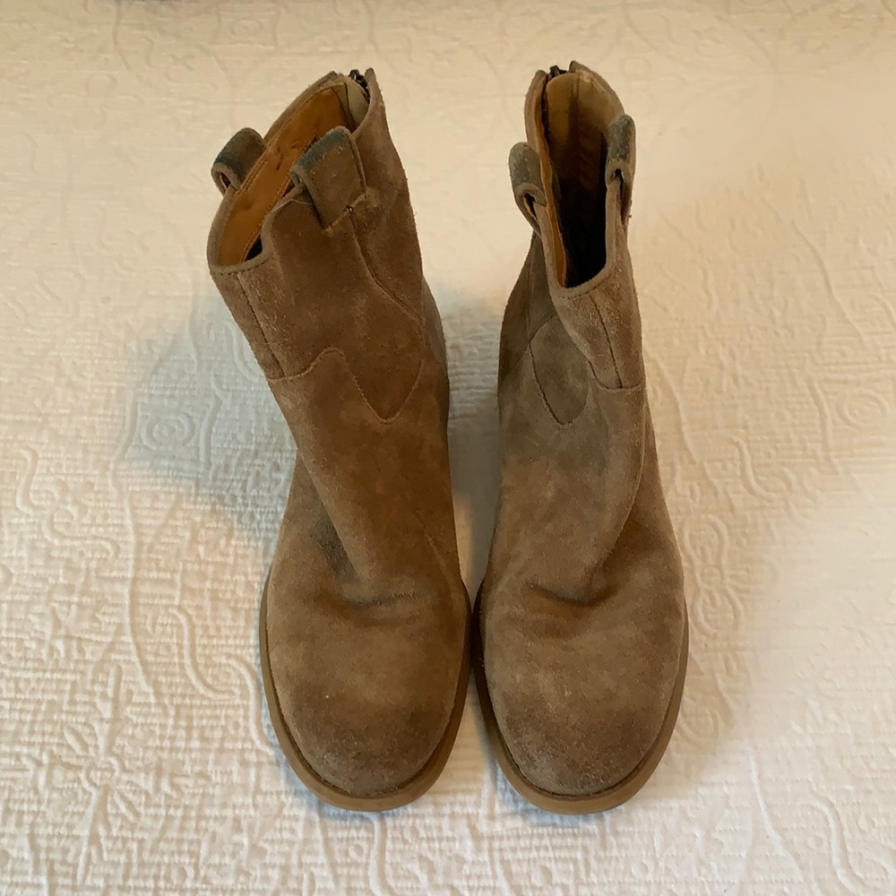 Nine West Tan Suede Booties
